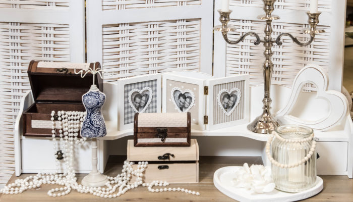 secreter_retailstore_stuffandstuff